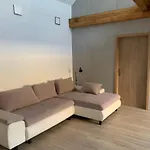 Loft Piheno Es Wellness Haz 巴拉顿菲赖德