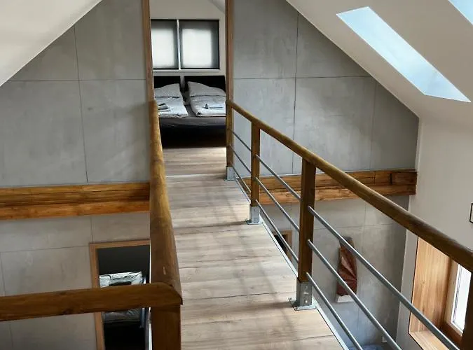 Loft Piheno Es Wellness Haz 블로톤퓌레드