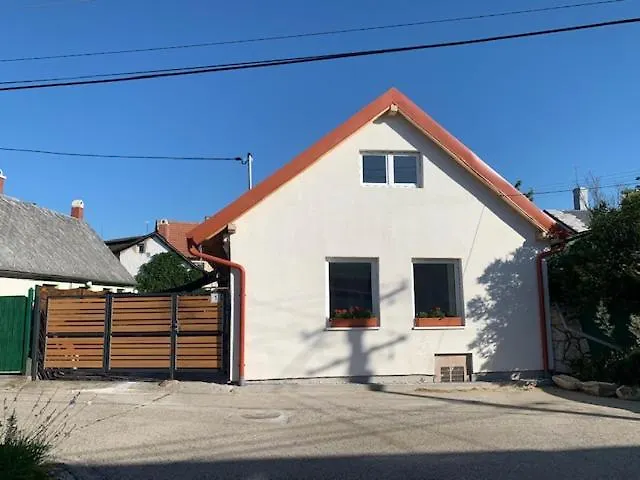 Loft Pihenő és Wellness Ház