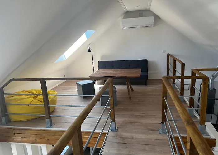 Loft Piheno Es Wellness Haz 펜션 블로톤퓌레드